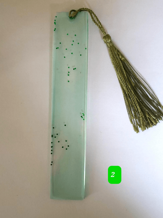 Marque page / bague de lecture vert transparent 