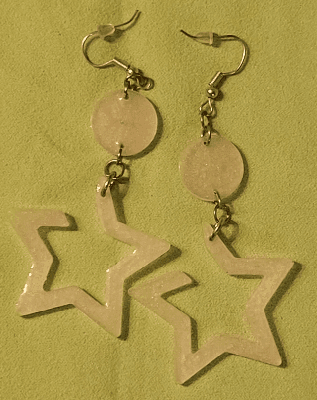 Boucles d&#039;oreilles pendante etoile